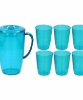 Blauwe plastic schenkkan waterkan set 2 liter met 6 glazen